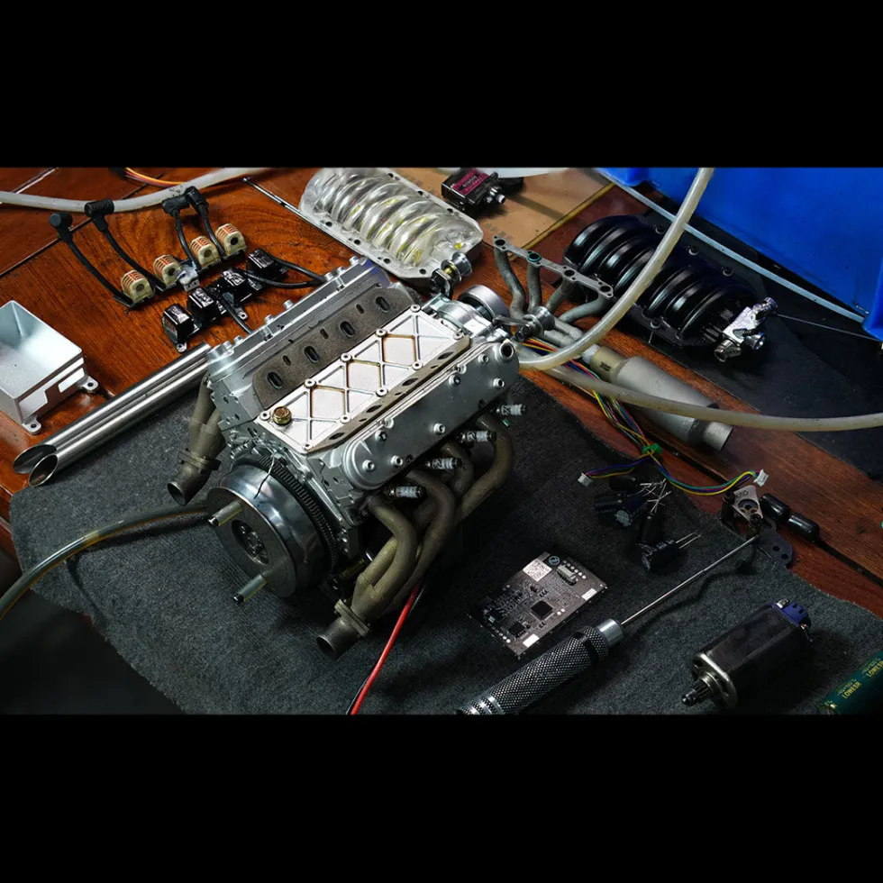 CISON V8 Engine LS-52 Small-block 52CC 1/5 Water-Cooled 4-Stroke 8-Cylinder Gasoline Engine Internal Combustion V8 Engine Model Kit that Works