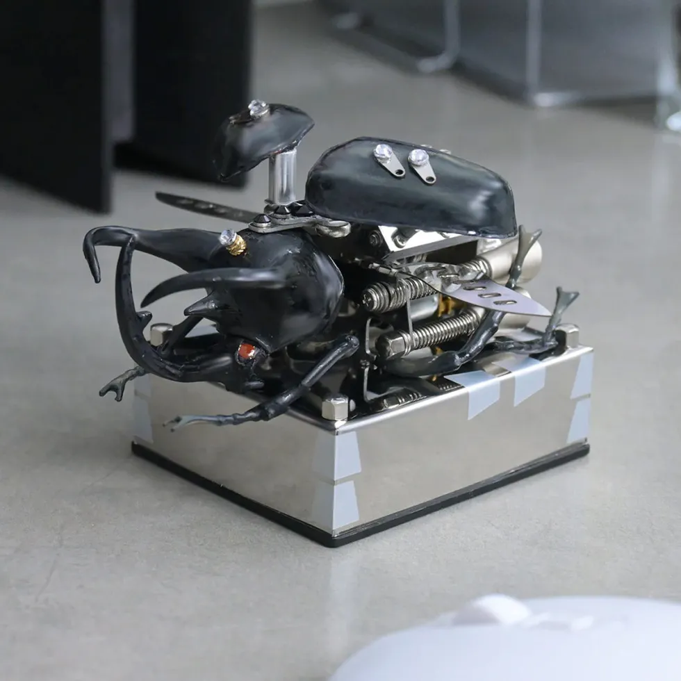 Mechanical Beetle Dynamic Mini V8 Simulation Insect Engine