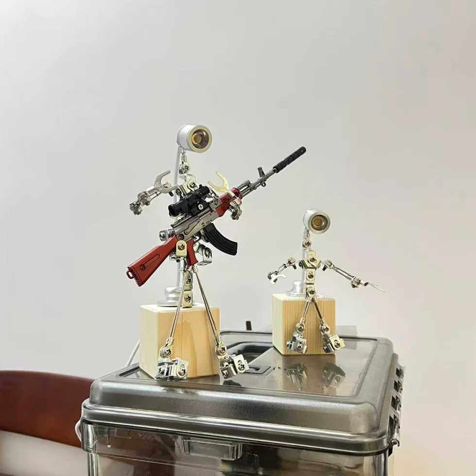 Metallic Silver Large 3D Steampunk DIY Robot Lighting with Weapons