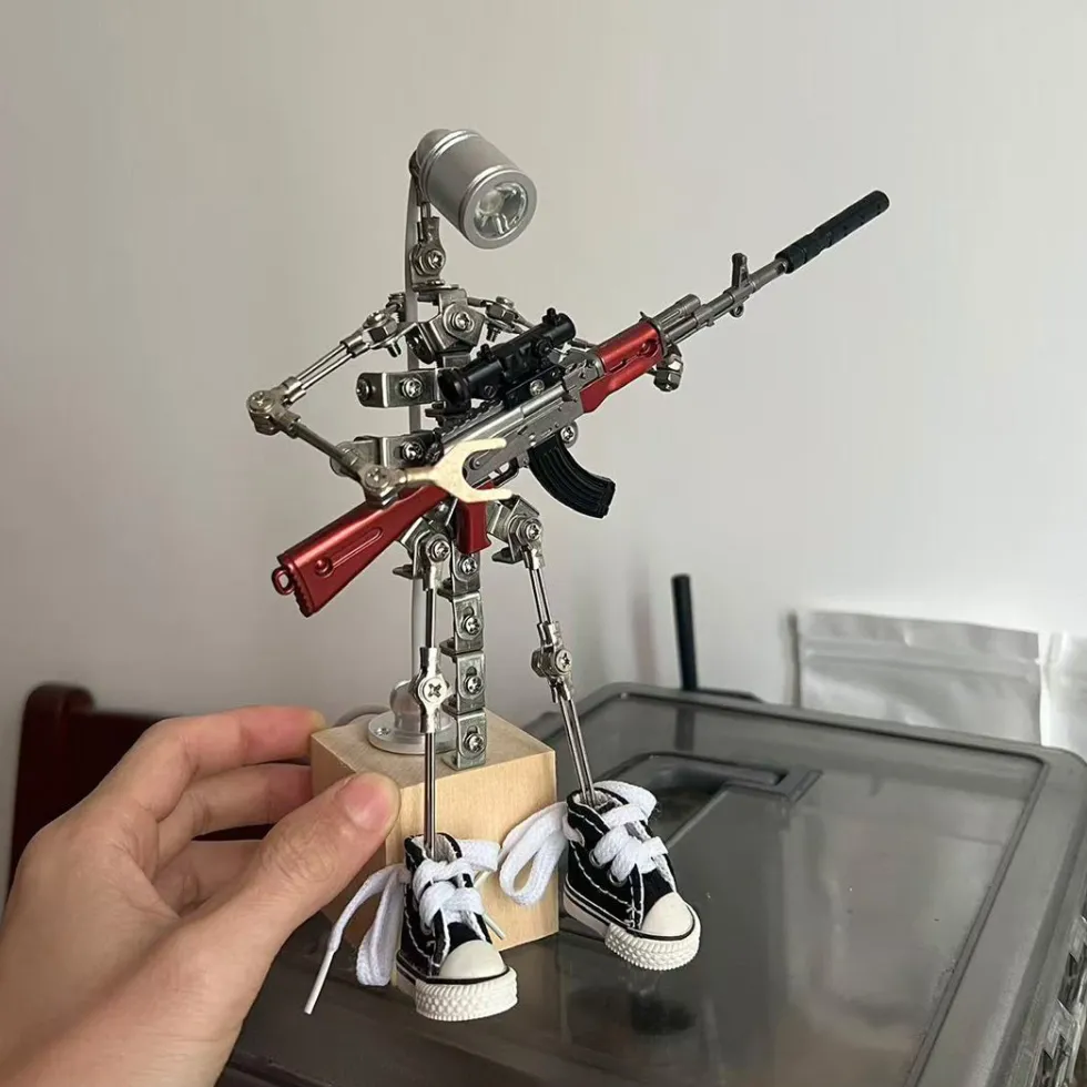 Metallic Silver Large 3D Steampunk DIY Robot Lighting with Weapons