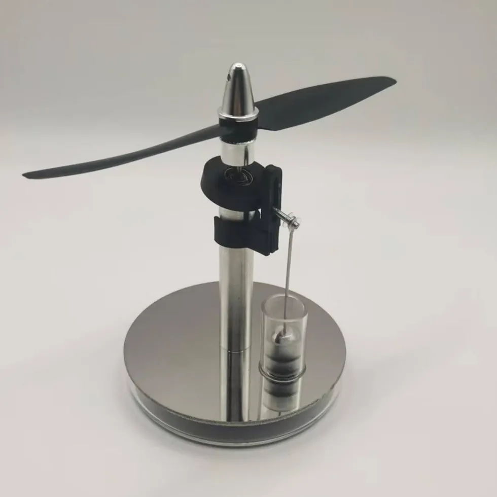 Two-blade Propeller Swashplate Low-Temperature Stirling Engine Model