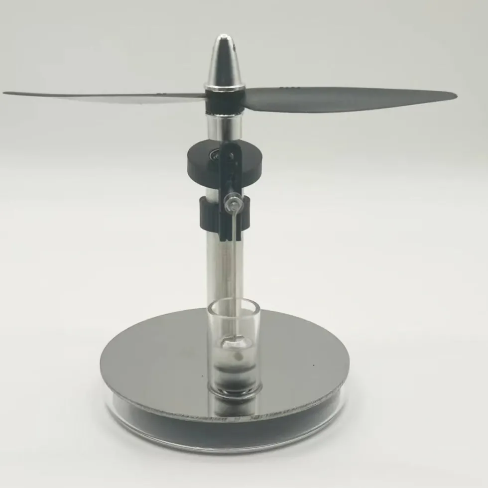 Two-blade Propeller Swashplate Low-Temperature Stirling Engine Model