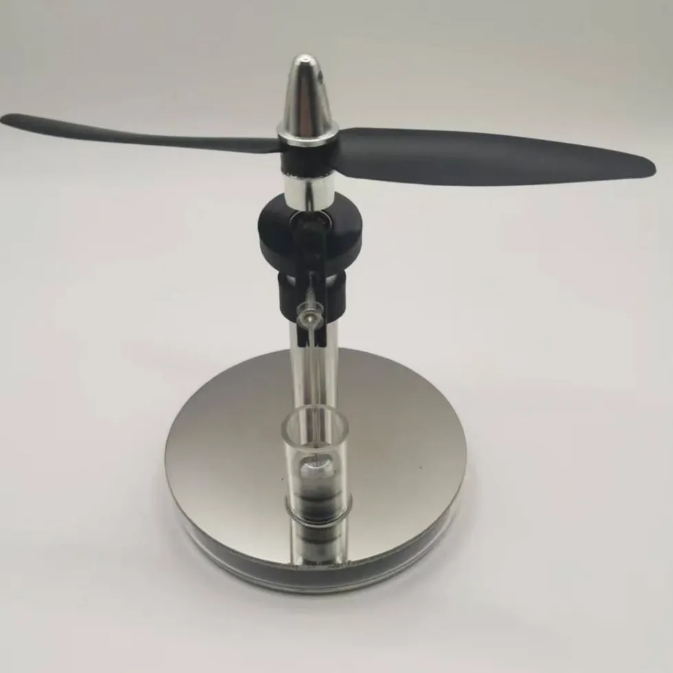 Two-blade Propeller Swashplate Low-Temperature Stirling Engine Model
