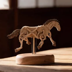 Wooden Qianli Horse Dynamic Model - Desktop Stress Relief Display (Non-Music Box)